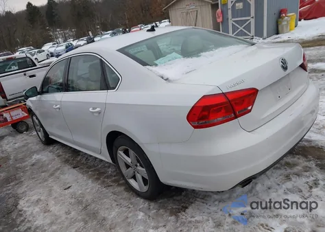 2012 Volkswagen Passat 2.5L Se из США, поврежденный, VIN 1VWBH7A39CC091918